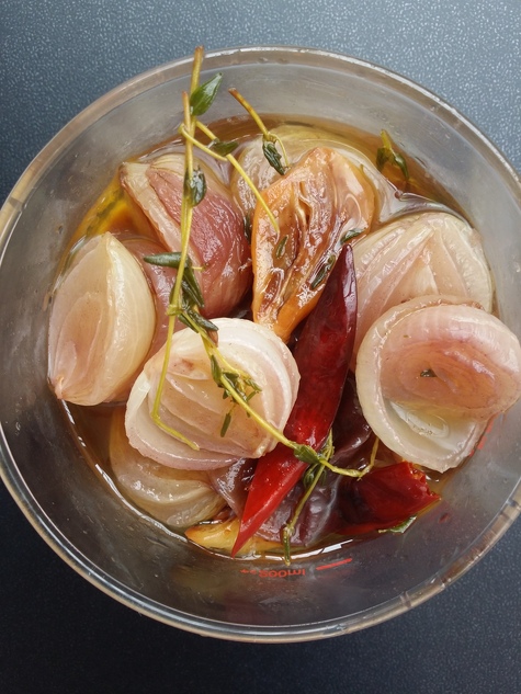 ミニオニオンの赤ワイン煮